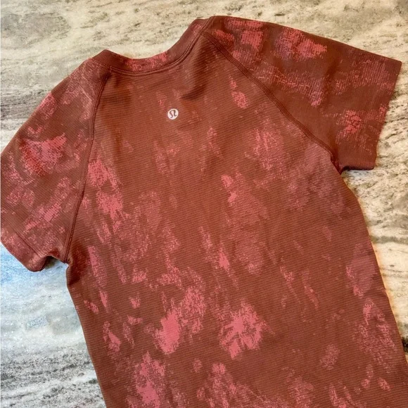 Lululemon Swiftly Tech Short Sleeve Size 4 - Picture 3 of 5